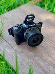 Aparat foto Canon EOS R50 – Disponibil pentru sedinte in studio [Inchiriere]