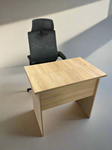 Birou mic si scaun – Prezentari evenimente tematica office [Inchiriere]